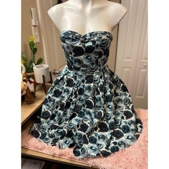 it and flare Dress S (4-6) New - Picture 1 of 3